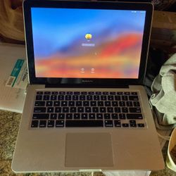 MacBook Pro The Screen Is 13 X8.5 Inches