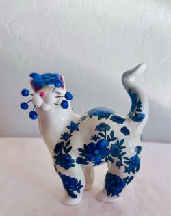 Willitts Designs Lacombe Ceramic Cat Figurine