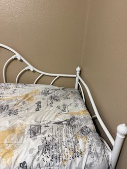 Twin bed