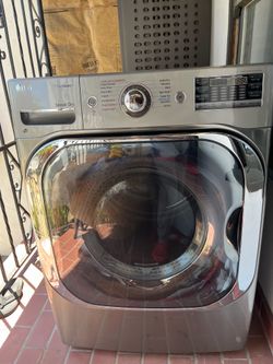 LG 9.0 Cu Ft Mega Capacity Electric Steam Dryer (DLEX8100V) – Graphite Steel – Excellent Condition