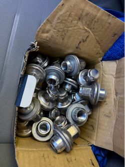 Tacoma lug nuts