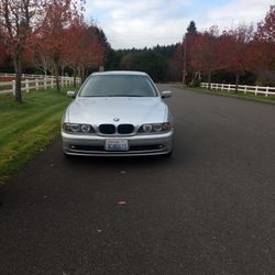 2002 BMW 525i