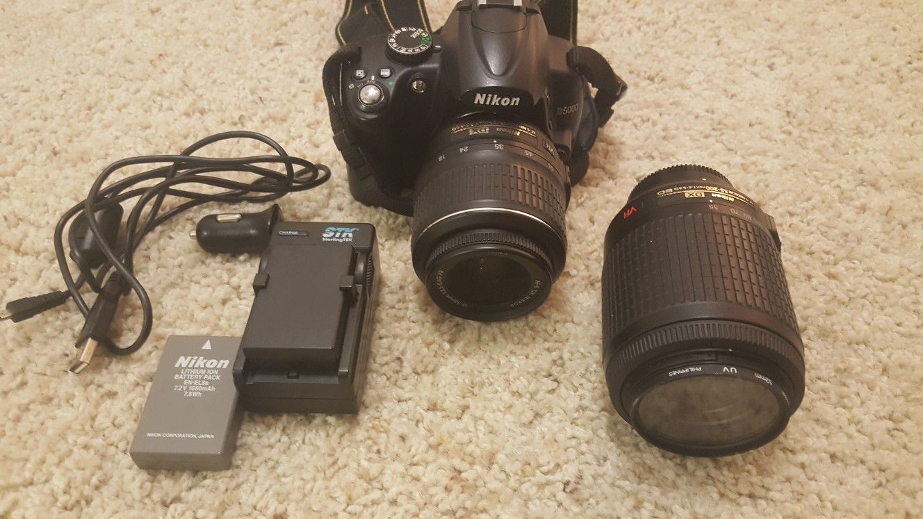 Nikon D5000 Camera