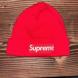 Supreme World Famous Beenie 
