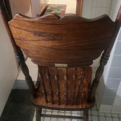 Beautiful Antique Oak Chairs  (4) $10 each