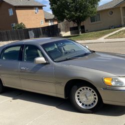 1999 Lincoln Town Car