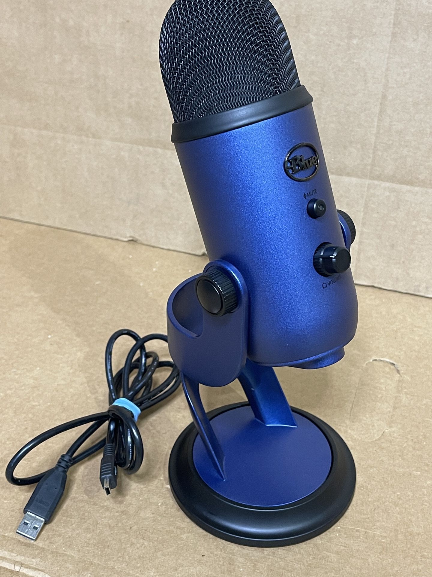 Blue YETI