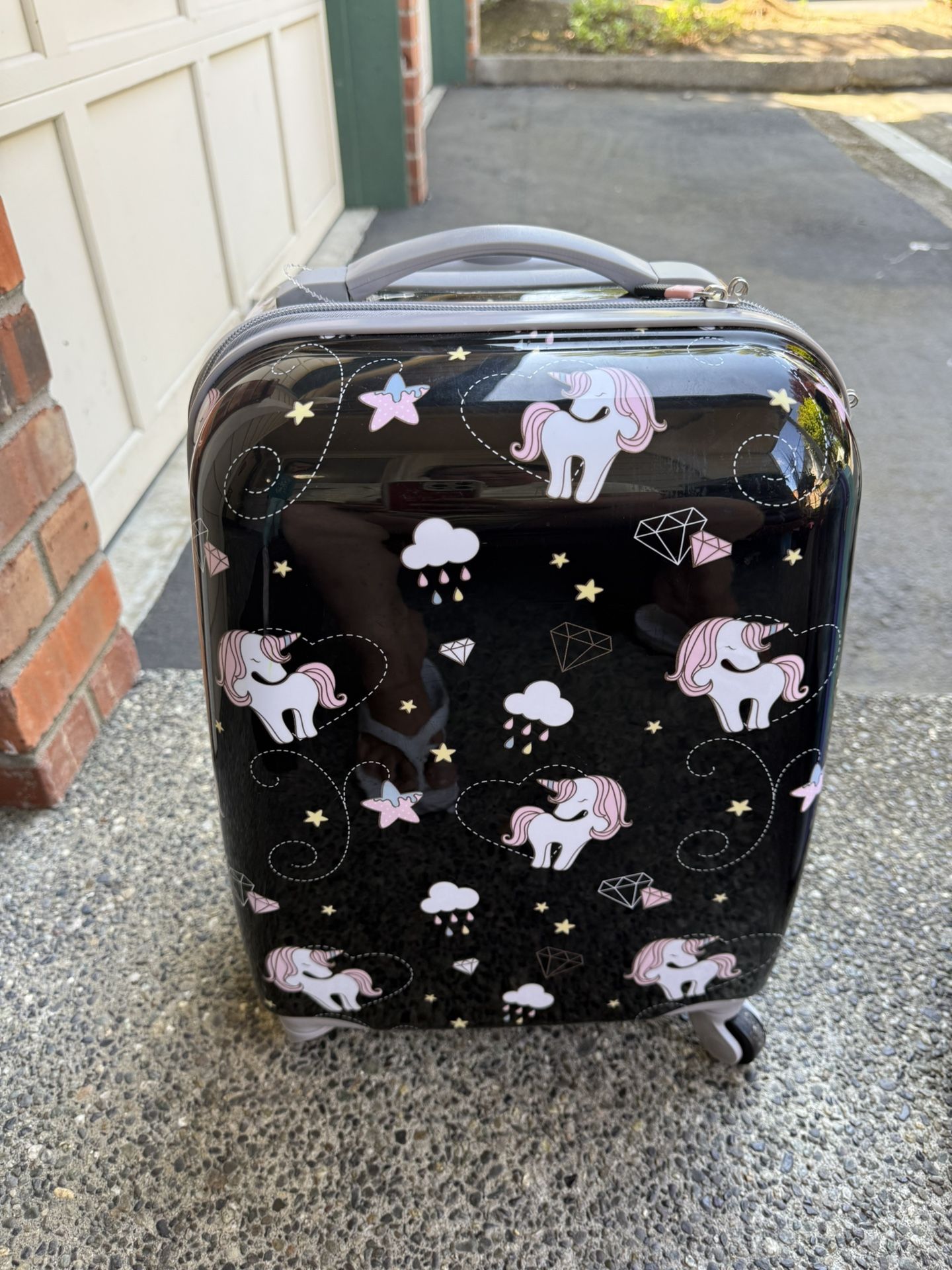 Kids unicorn luggage