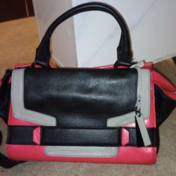 Vince Camuto Leather hand bag. Multi Color 