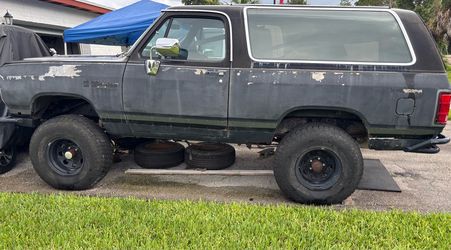 1990 Dodge RAM Charger