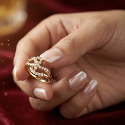 Gold Ring. 18k, real diamonds. 4.180gm.