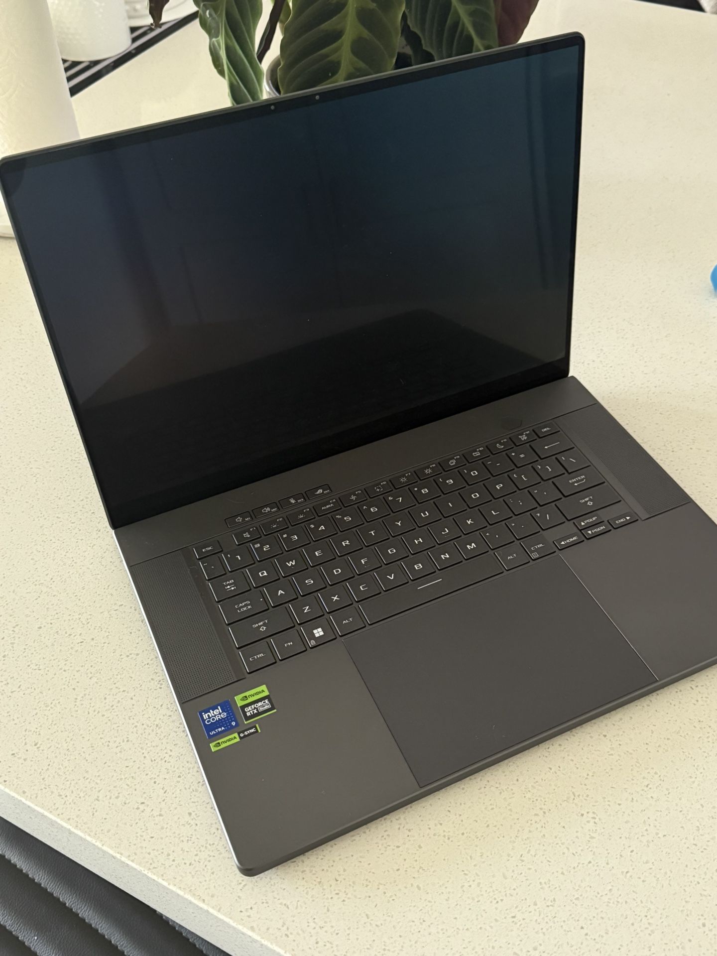 ASUS - ROG Zephyrus G16 16" OLED QHD 240Hz Gaming Laptop - Intel Core Ultra 9 - 32GB LPDDR5X - NVIDIA RTX 4090 - 2TB SSD - Eclipse Gray