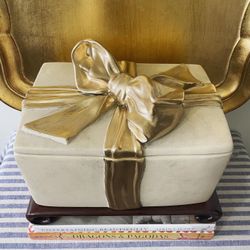  RARE Large Vintage 1970s Ceramic Lidded Bow Box by Vanguard Ceramics (Made in the U.S.A.) - Marked and Numbered on the Bottom