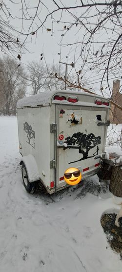 2005 Enclosed Trailer With Tittle 4x6