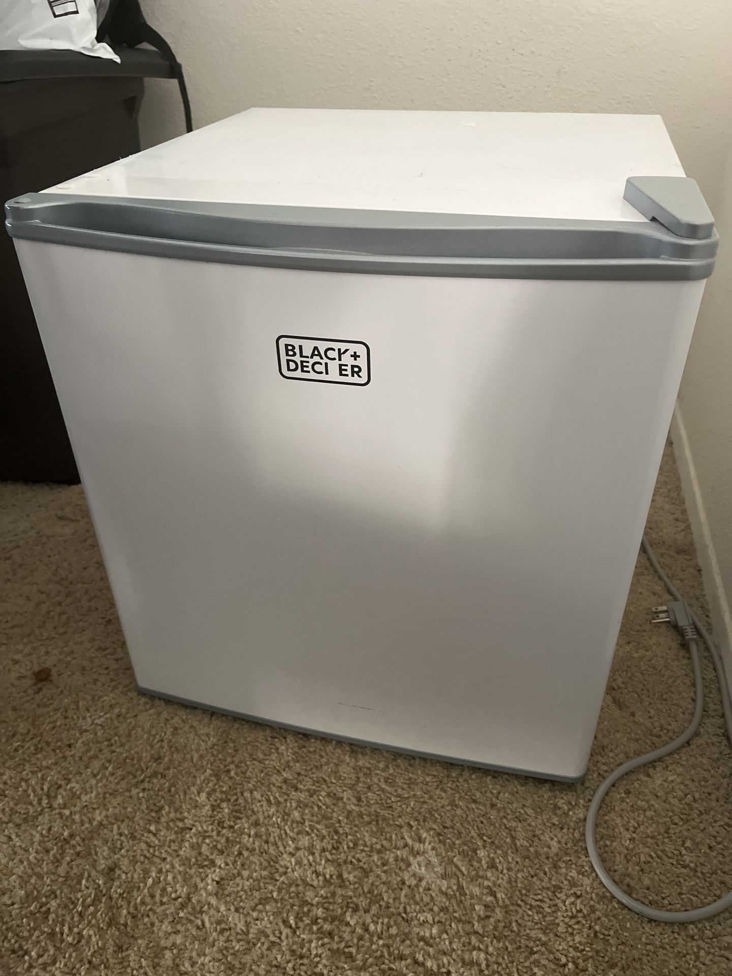Black + Decker Mini Fridge