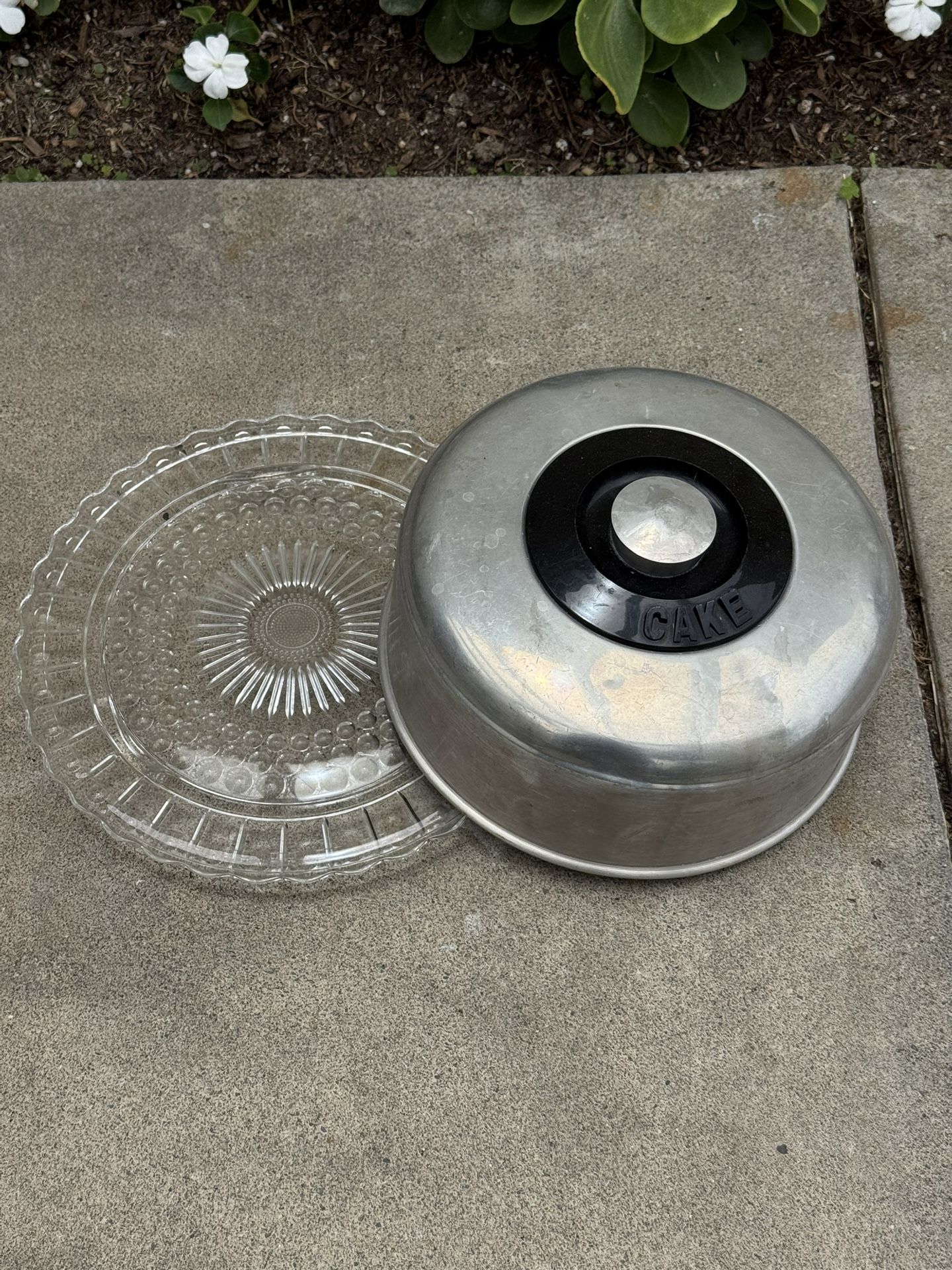 Vtg 1940s Metal Cake Plate With Glass Plate