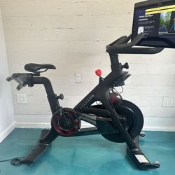 Peloton Bike + Like New. $600. OBO 