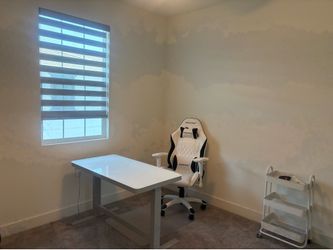 Remote work adjustable Desk and gaming chair