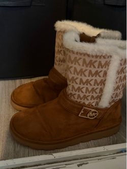 Micheal Kors Size 1 Girl