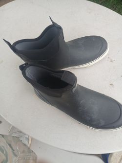 Piscifun Boots Size 10