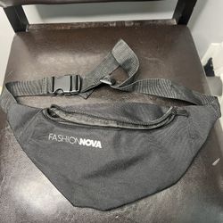 Fashion Nova Fanny Pack 