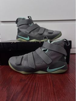LeBron Soldier Igloo