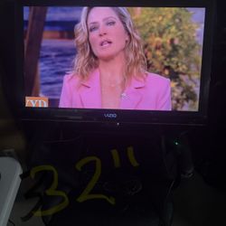 32”  Vizio HDTV