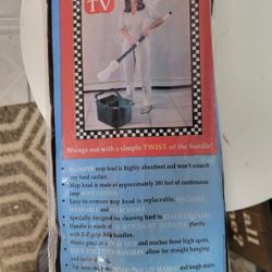 Self-wringing Mop