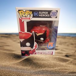 Funko Pop! Vinyl: DC Universe - Batwoman - Diamond Comics (Exclusive) #297