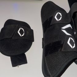 Evo Leg Guard and Wrist Guard 