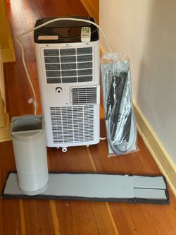 Black + Decker Portable Air Conditioner with remote