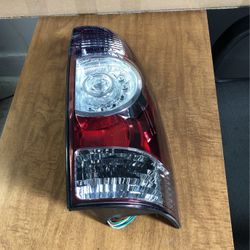 Tail Light Toyota Tacoma 