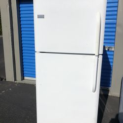 Fridgidare Refrigerator 