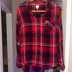 Women’s flannel styled button up 