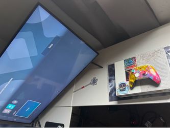 Smart TV and XBOX One Slim