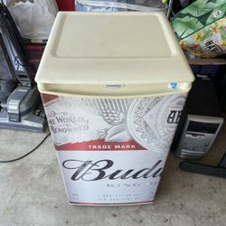 Mini fridge