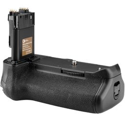 Canon EOS 7D Mark II battery grip