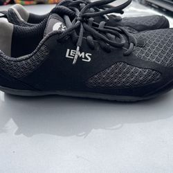 LEMS  MEN'S PRIMAL 2 Size 7 Men Women 8.5