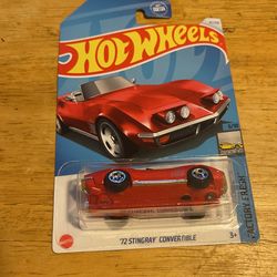 ‘72 STINGRAY CONVERTIBLE