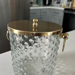 Champagne / ice bucket