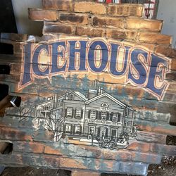 Metal Ice house Sign