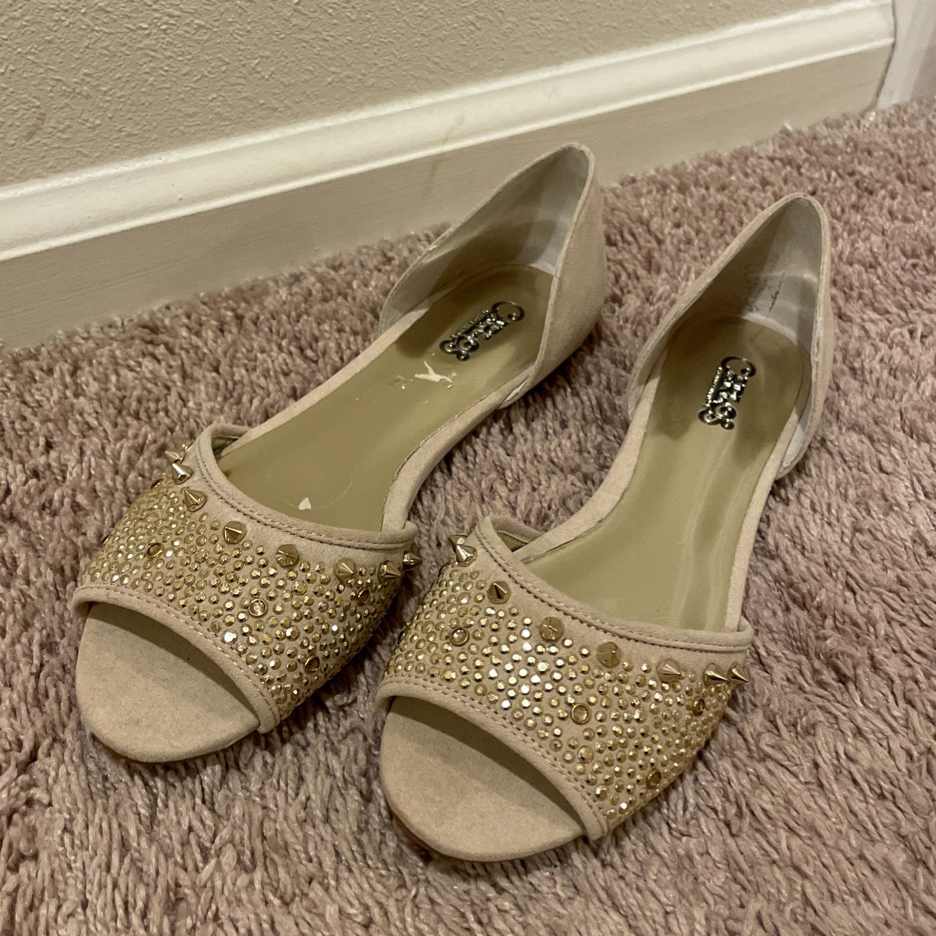 NEW Beige Studded Flats Size: 7 1/2