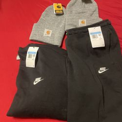 Size medium Nike set with beanies