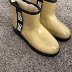Clear Beige UGG Mini Boots Size 9 Women’s 