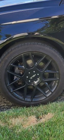 2016 Ford fusion Aftermarket wheels NO TIRES