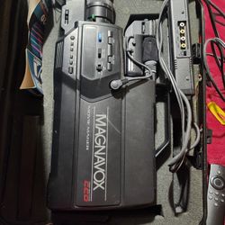 1988 Vintage Magnavox Movie Maker 