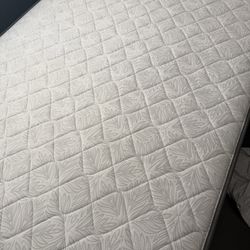 Queen Mattress 