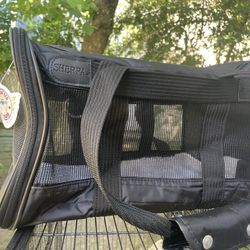 Sherpa Original Deluxe Travel Pet Carrier, Airline Approved & Guaranteed On Board - Black, Medium