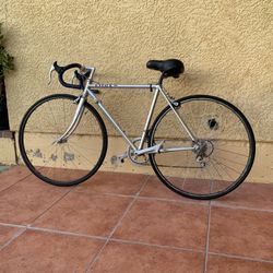 Vitus 979 Bicycle Small Frame Road Bike 