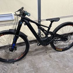 2021 Specialized Turbo Levo Comp – E-MTB frame SMALL , upgraded battery